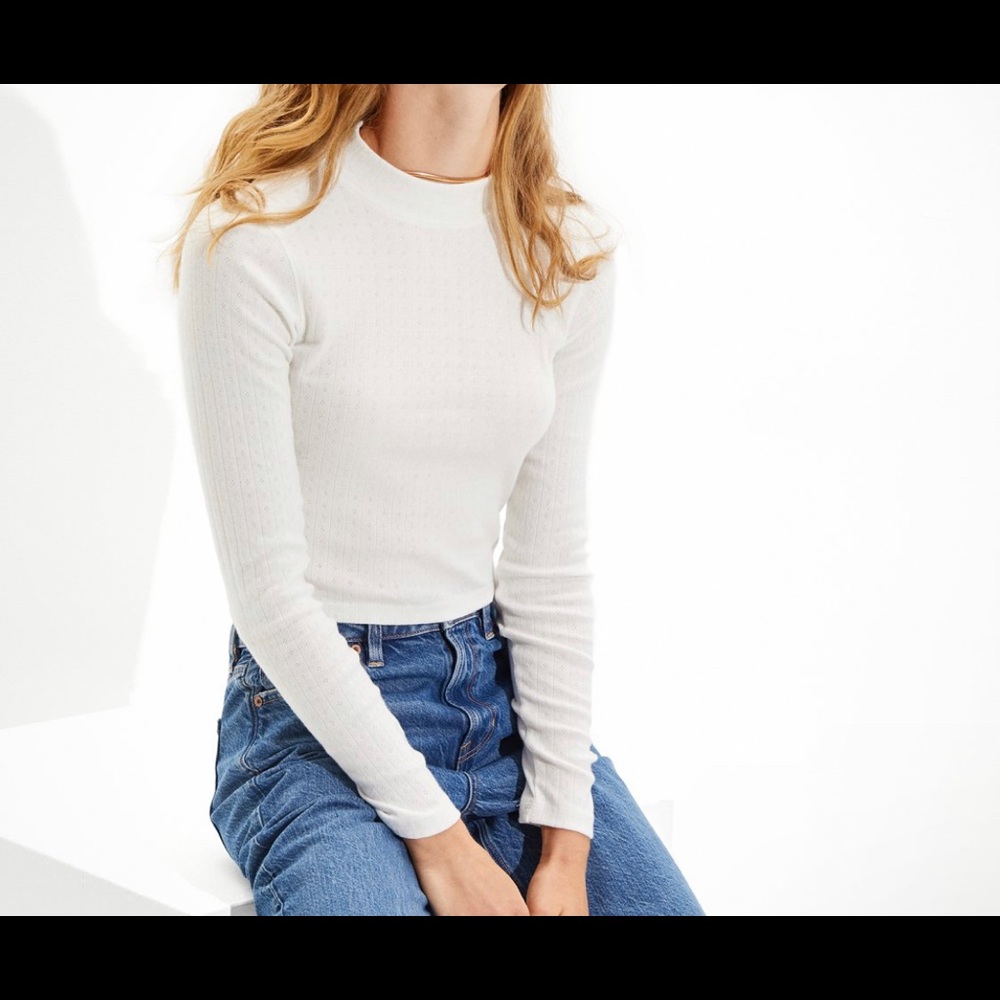 AE long-sleeve mock neck t-shirt